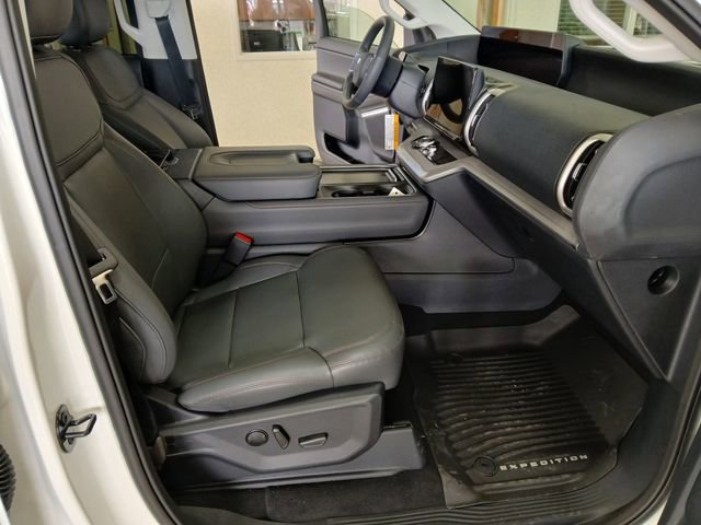 New 2025 Ford Expedition Active AWD/4WD image 35