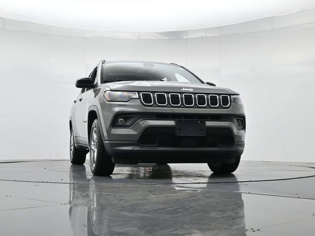 Used 2024 Jeep Compass Latitude AWD/4WD image 36