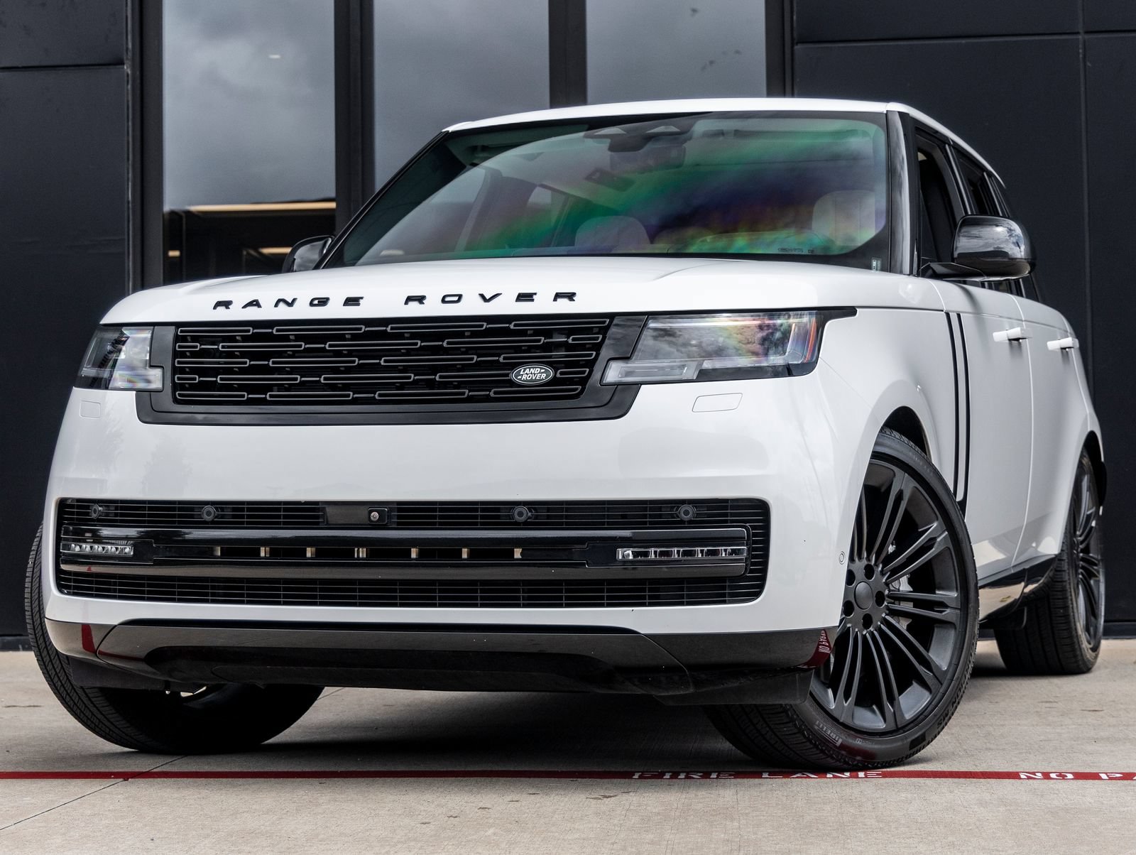 Used 2025 Land Rover Range Rover SE