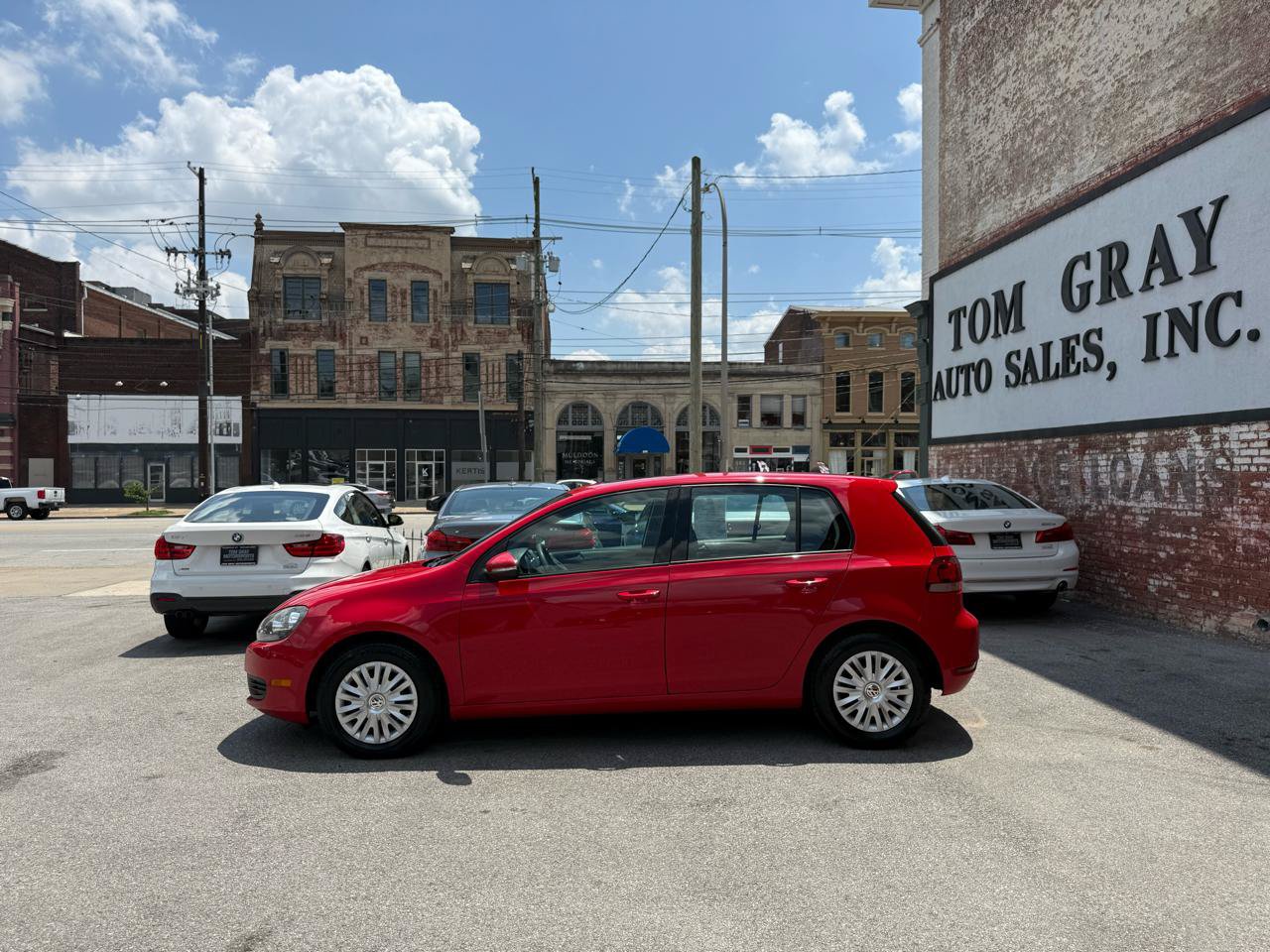 Used 2011 Volkswagen Golf 4-Door FWD image 5