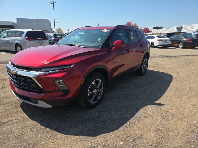 Certified 2024 Chevrolet Blazer LT w/ Convenience Package FWD image 3