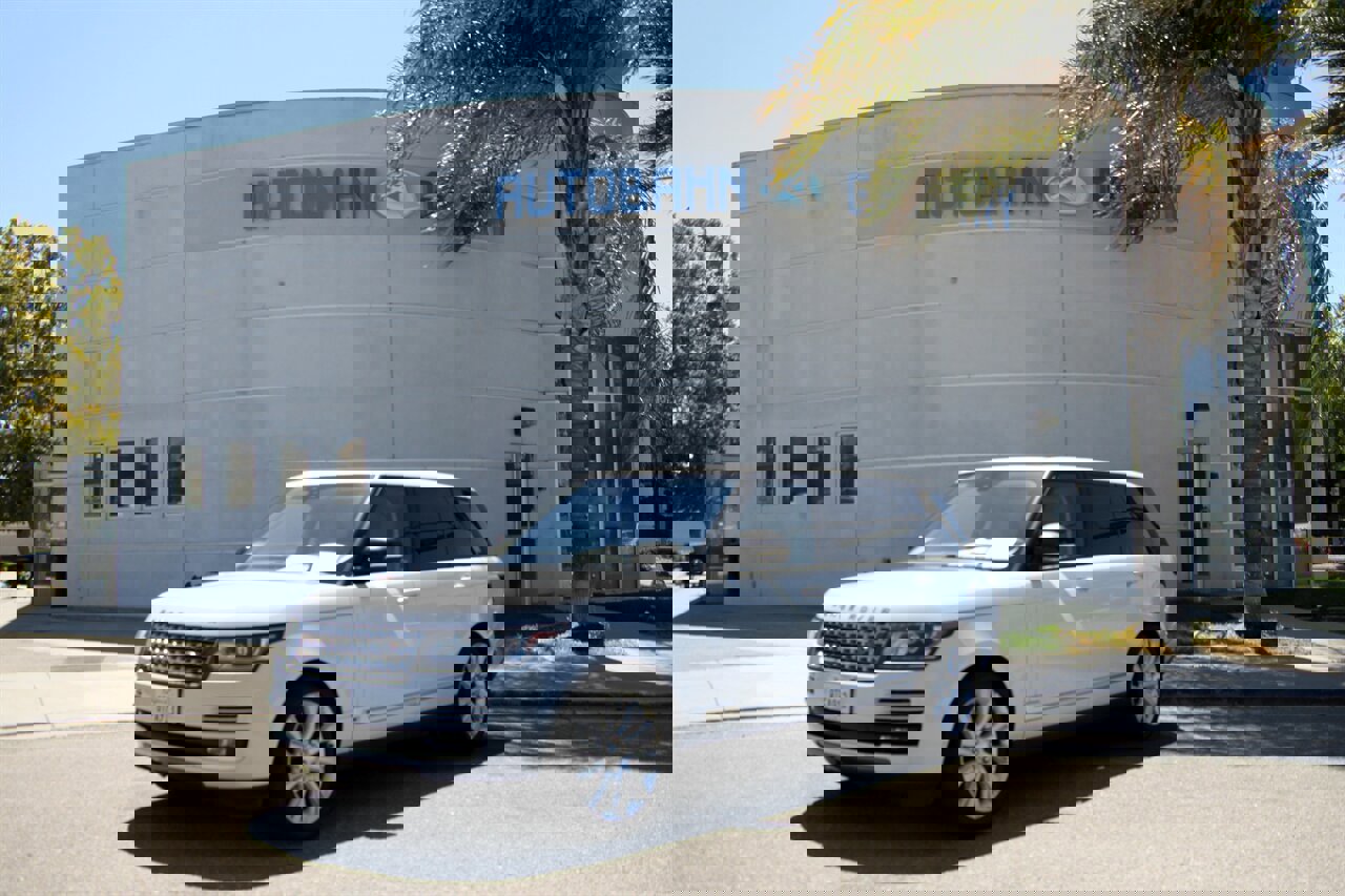 Used 2017 Land Rover Range Rover Long Wheelbase Supercharged image 1