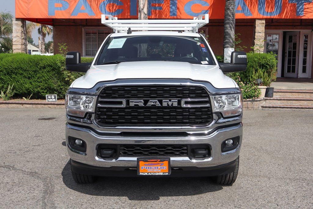 Used 2024 RAM 3500 Big Horn AWD/4WD image 3