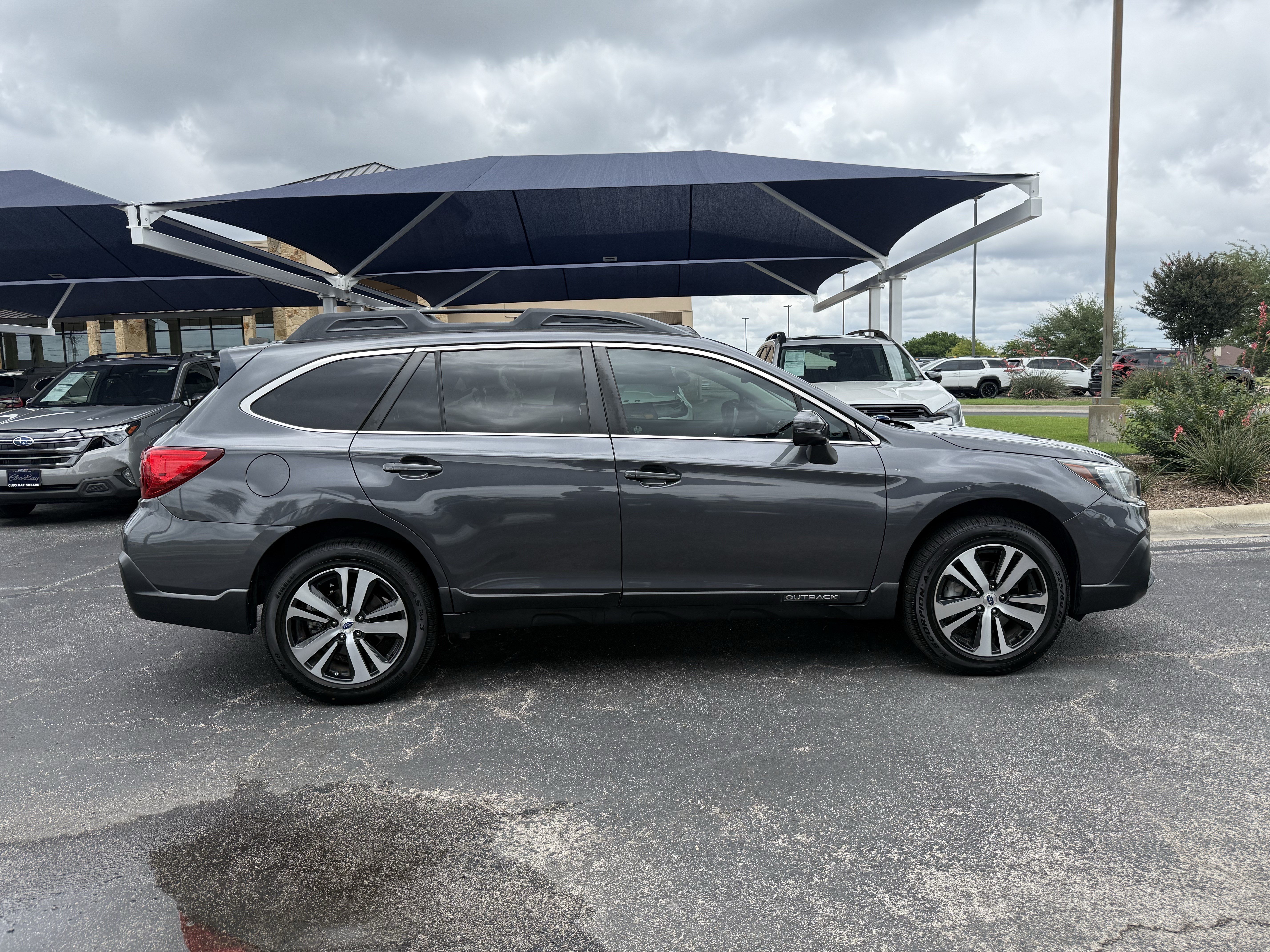 Used 2021 Subaru Outback Limited AWD/4WD image 8