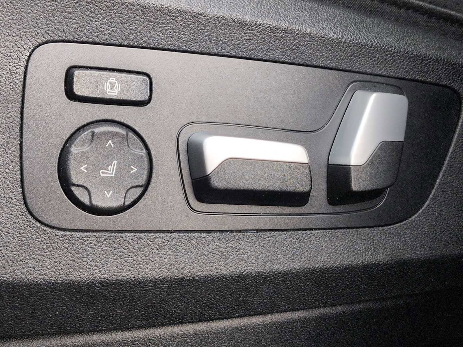 Certified 2023 BMW X5 xDrive40i w/ Premium Package image 17