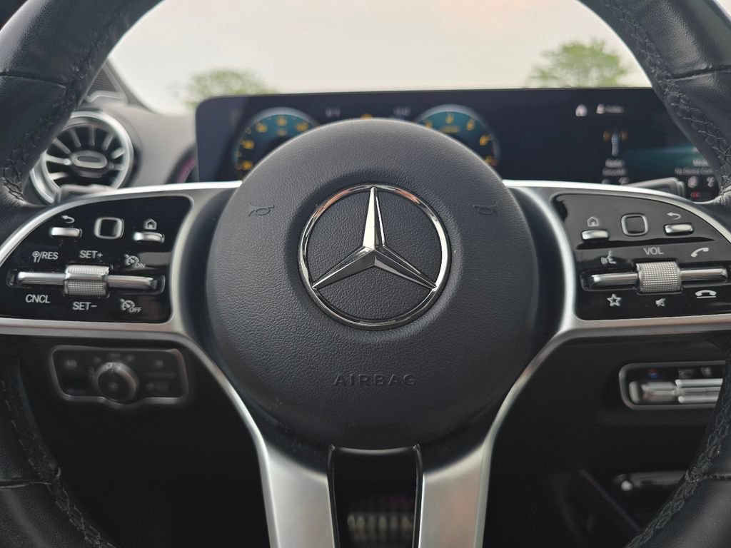 Used 2023 Mercedes-Benz GLB 250 4MATIC image 30