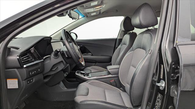 Used 2022 Kia Niro EX FWD image 14