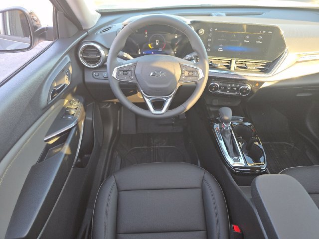 New 2026 Chevrolet Trax ACTIV w/ Sunroof Package FWD image 21