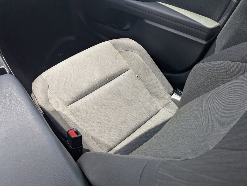 Used 2025 Toyota Camry LE FWD image 17
