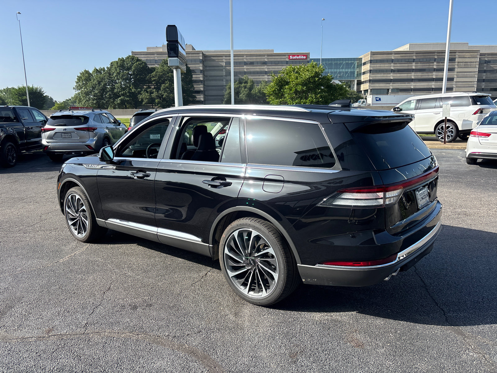 New 2026 Lincoln Aviator Reserve AWD/4WD image 5