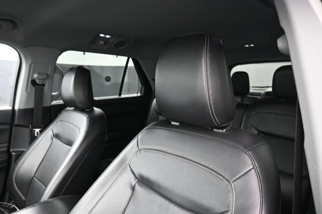 Used 2022 Ford Explorer Limited AWD/4WD image 21