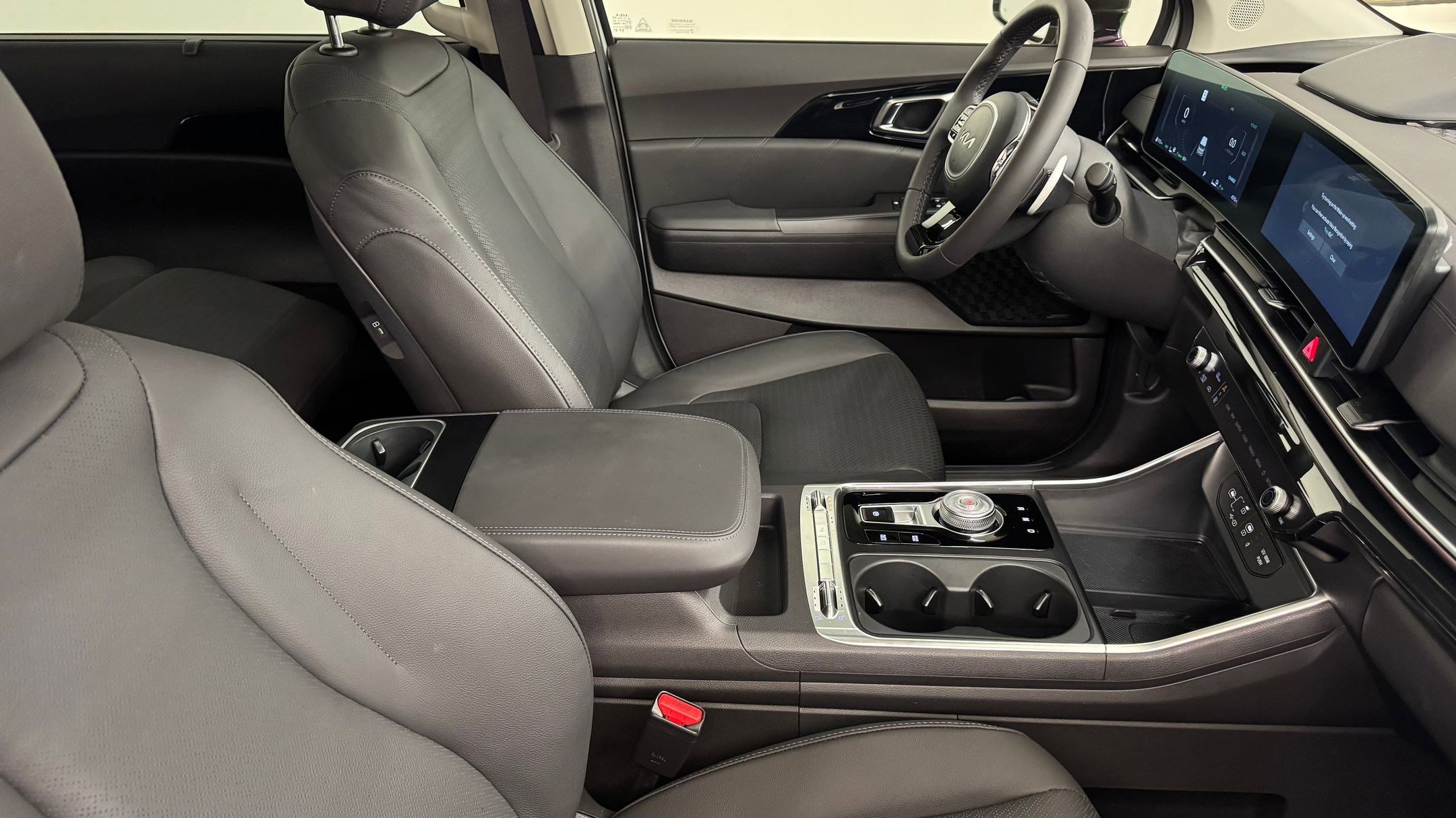 Used 2026 Kia Carnival SX Prestige image 25