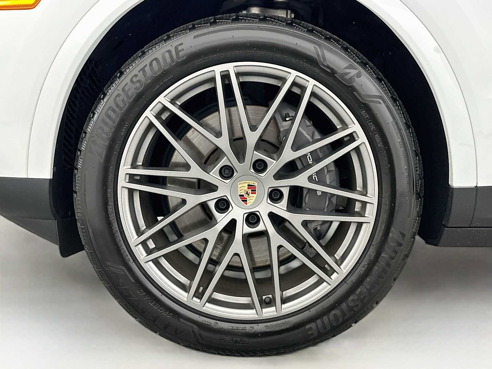 Certified 2026 Porsche Cayenne Coupe AWD/4WD image 32