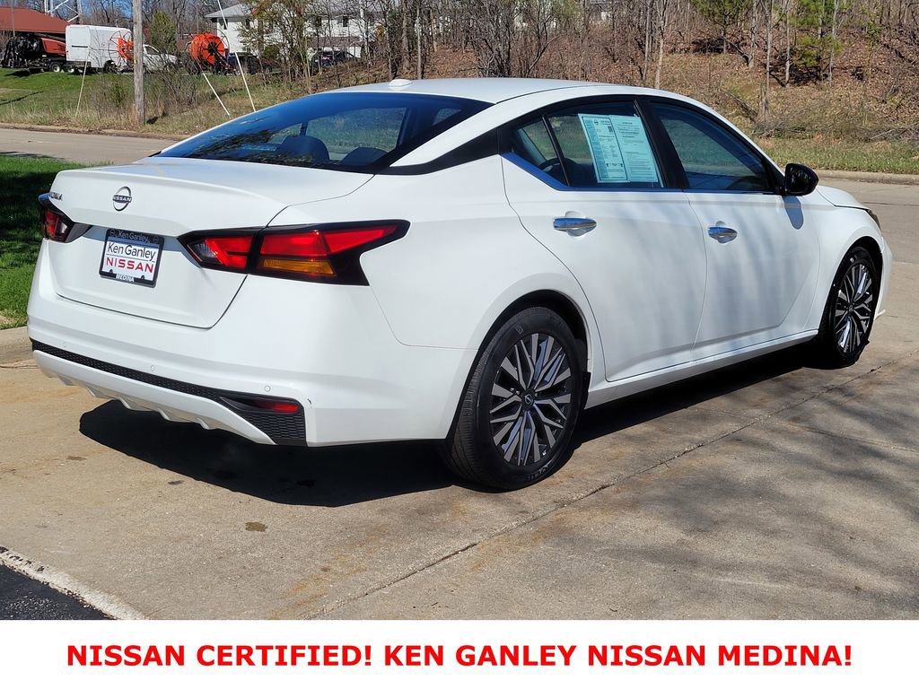 Certified 2025 Nissan Altima 2.5 SV FWD image 3