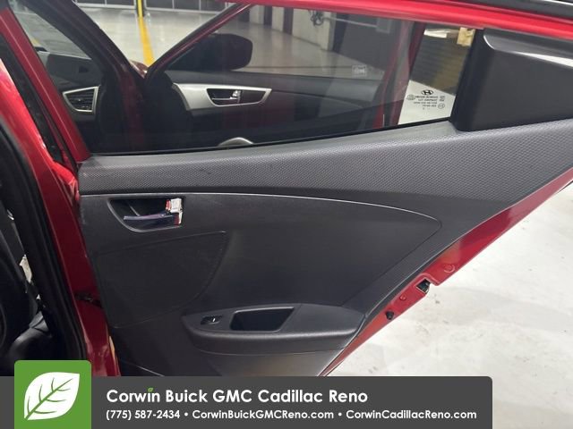 Used 2016 Hyundai Veloster FWD image 19