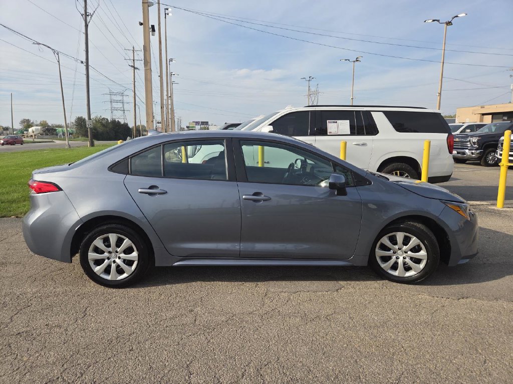 Used 2025 Toyota Corolla LE FWD image 14