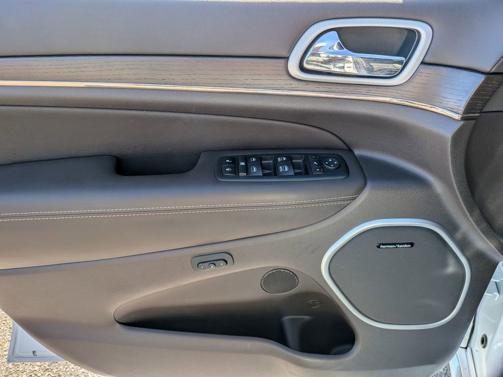 Used 2018 Jeep Grand Cherokee Summit w/ Platinum Series Group image 14