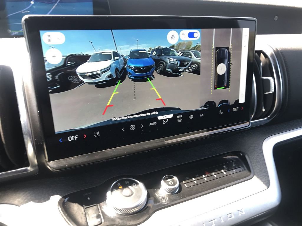 Used 2025 Ford Expedition Tremor AWD/4WD image 17
