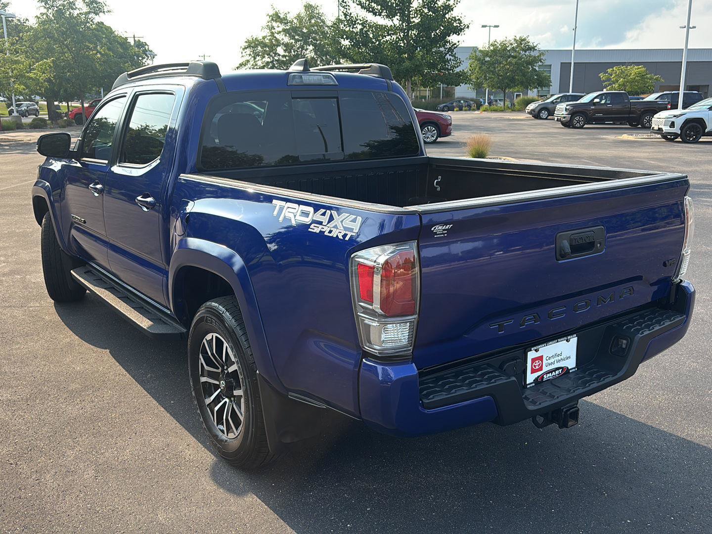 Used 2023 Toyota Tacoma TRD Sport w/ Black Out Package (TMS) AWD/4WD image 11