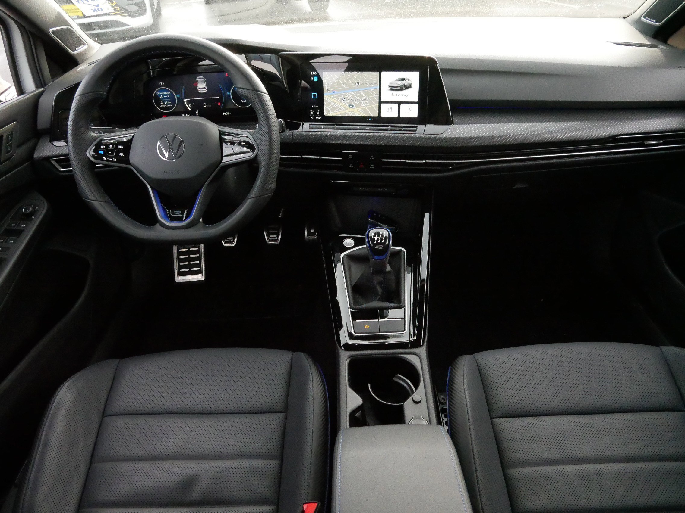 Used 2024 Volkswagen Golf R image 10