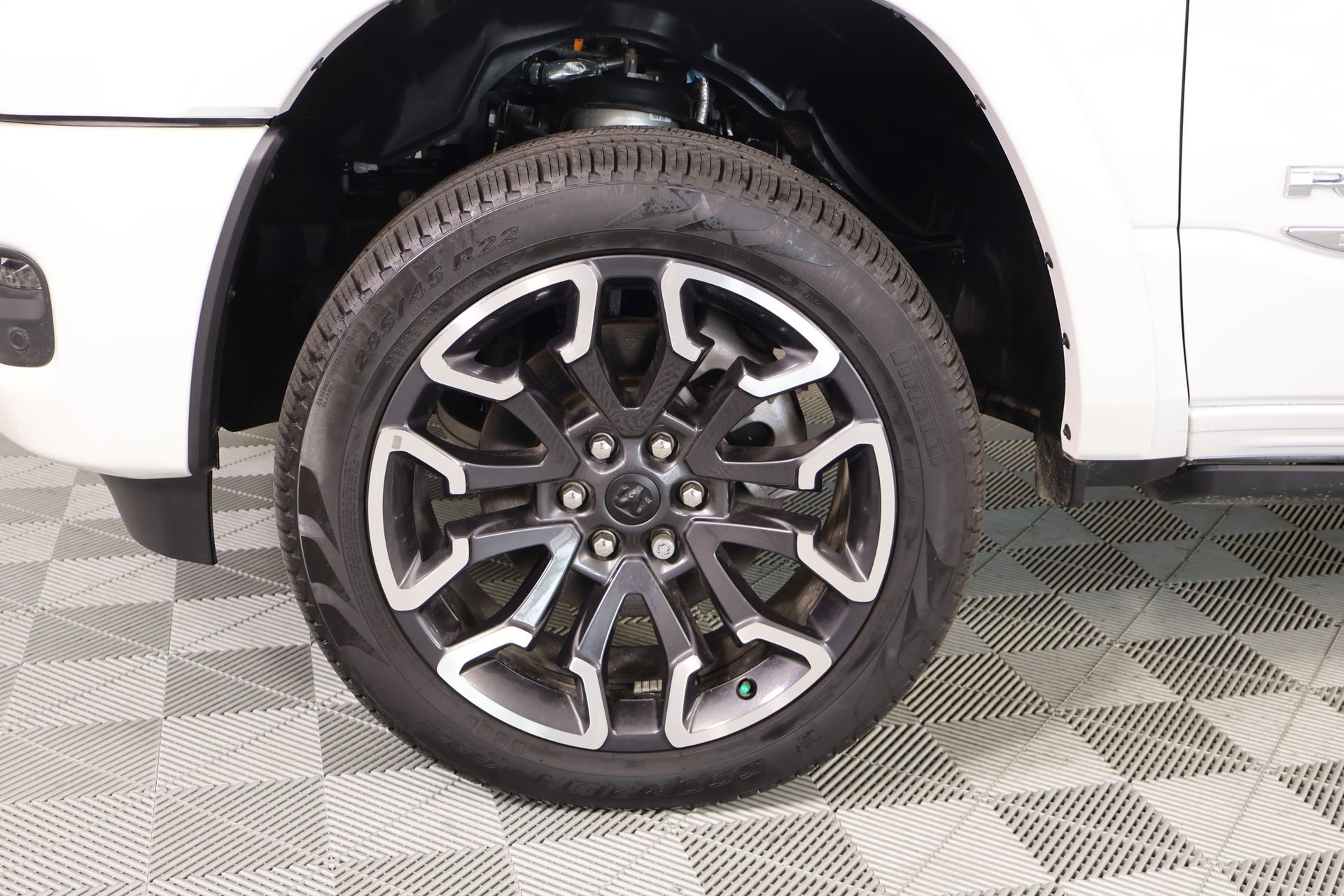 Used 2025 RAM 1500 Limited AWD/4WD image 18