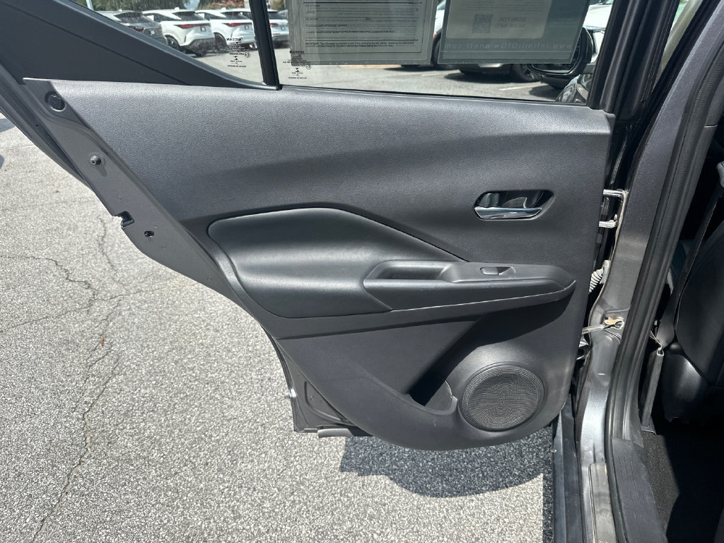 Used 2020 Nissan Kicks SR w/ SR Premium Package FWD image 18