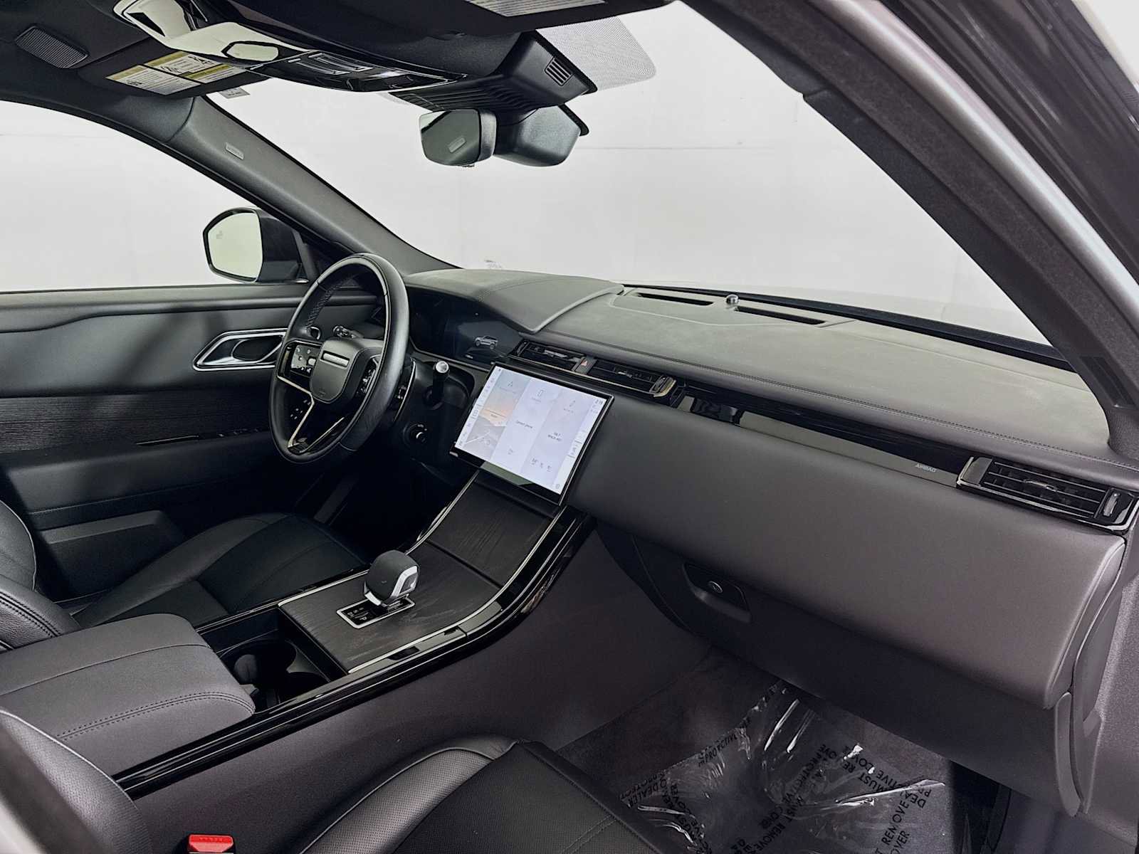 Used 2026 Land Rover Range Rover Velar Dynamic SE image 27