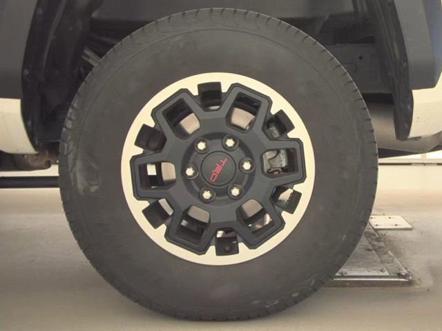 Used 2025 Toyota Tacoma TRD Off-Road image 20