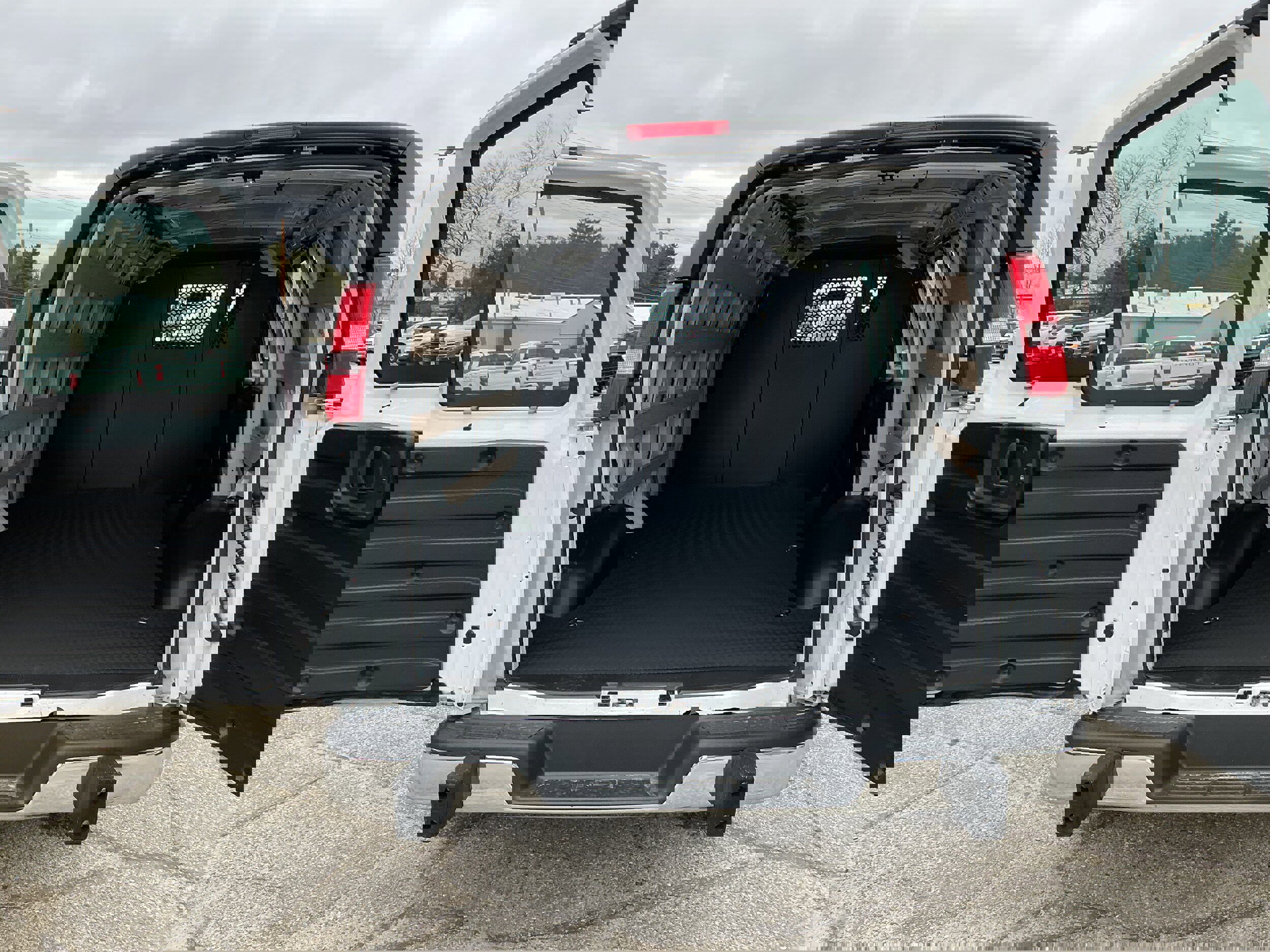 Certified 2024 Chevrolet Express 2500 w/ Driver Convenience Package image 4