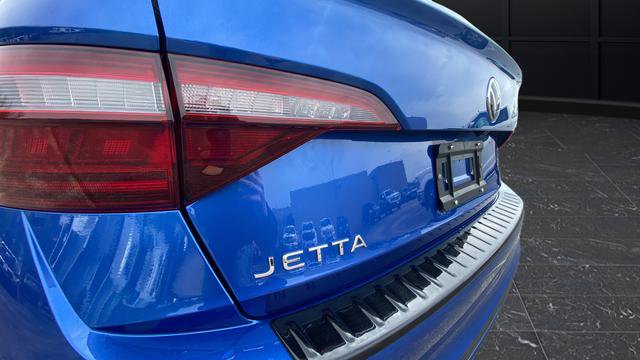 Used 2023 Volkswagen Jetta SE w/ Panoramic Sunroof Package FWD image 35