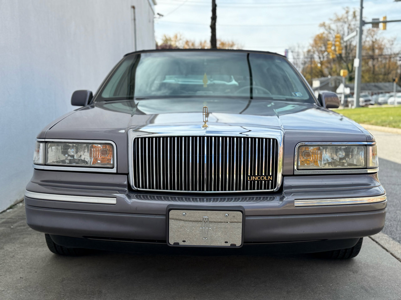 Used 1995 Lincoln Town Car Cartier image 11