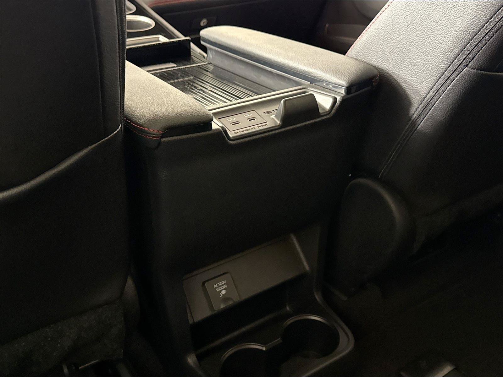 Certified 2025 Toyota Sienna XSE w/ XSE Plus Package FWD image 35