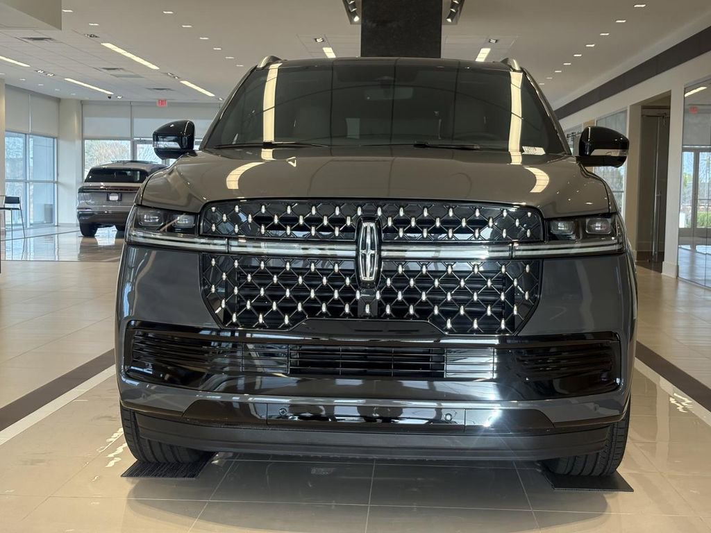 New 2026 Lincoln Navigator L Black Label image 2