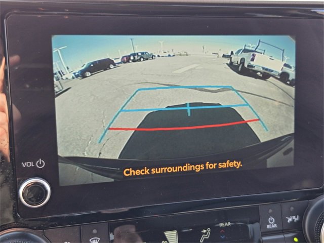 Used 2023 Toyota Highlander XLE image 25