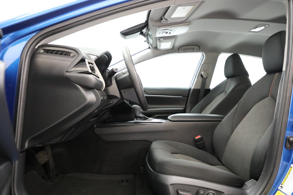 Used 2020 Toyota Camry LE FWD image 10