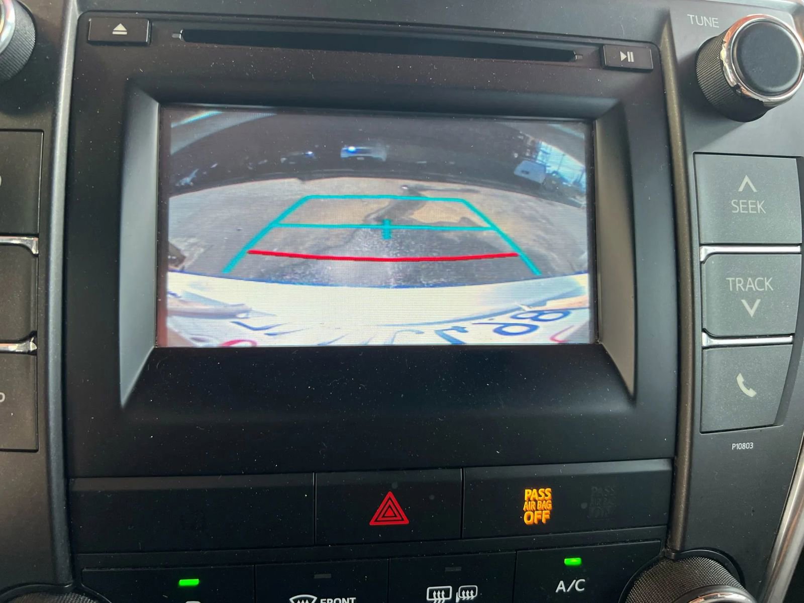 Used 2015 Toyota Camry LE image 12