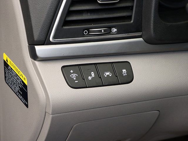 Used 2017 Hyundai Elantra Limited w/ Limited Ultimate Package 05 image 23