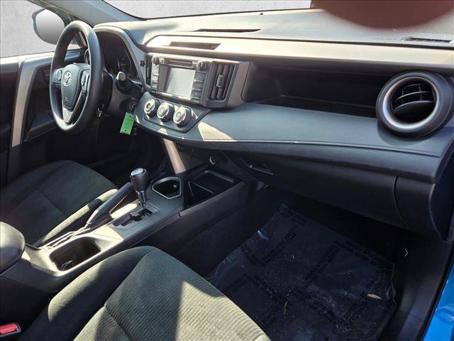 Used 2018 Toyota RAV4 LE image 20