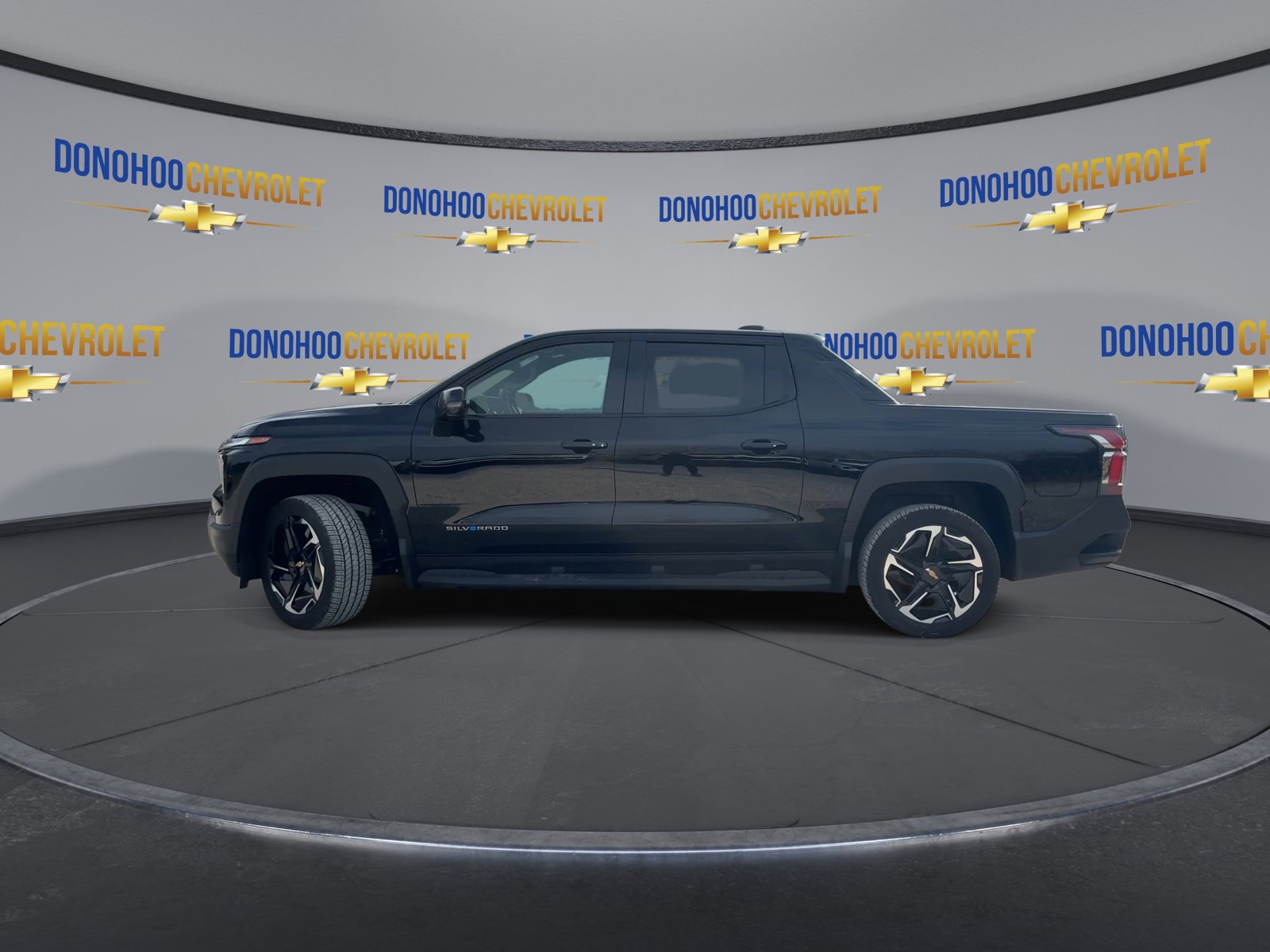 New 2026 Chevrolet Silverado EV LT w/ Premium Package image 6