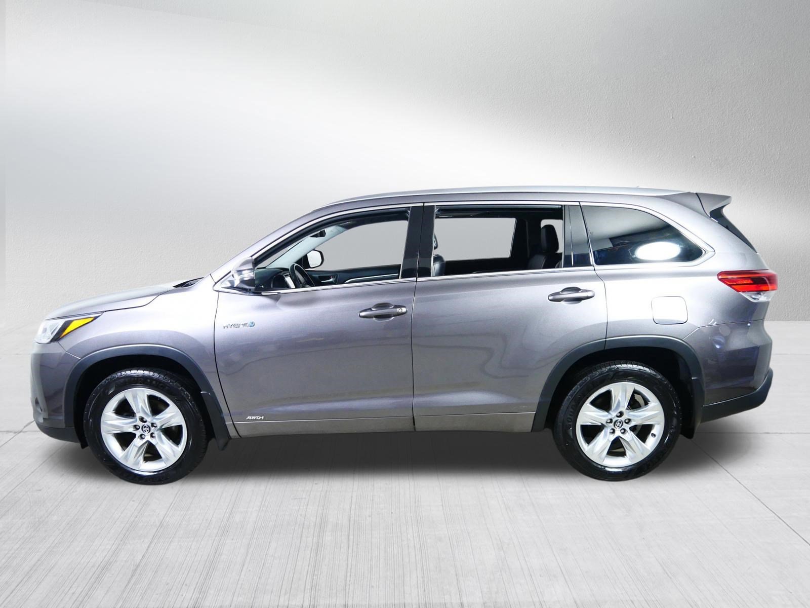 Used 2017 Toyota Highlander Limited AWD/4WD image 4