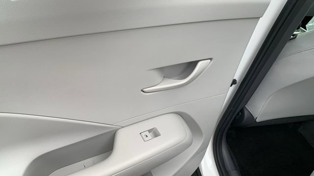 Certified 2024 Hyundai Kona SEL image 21