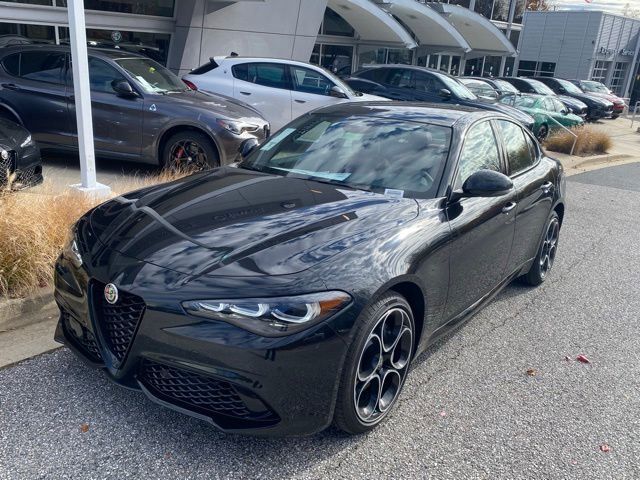 New 2025 Alfa Romeo Giulia AWD image 2