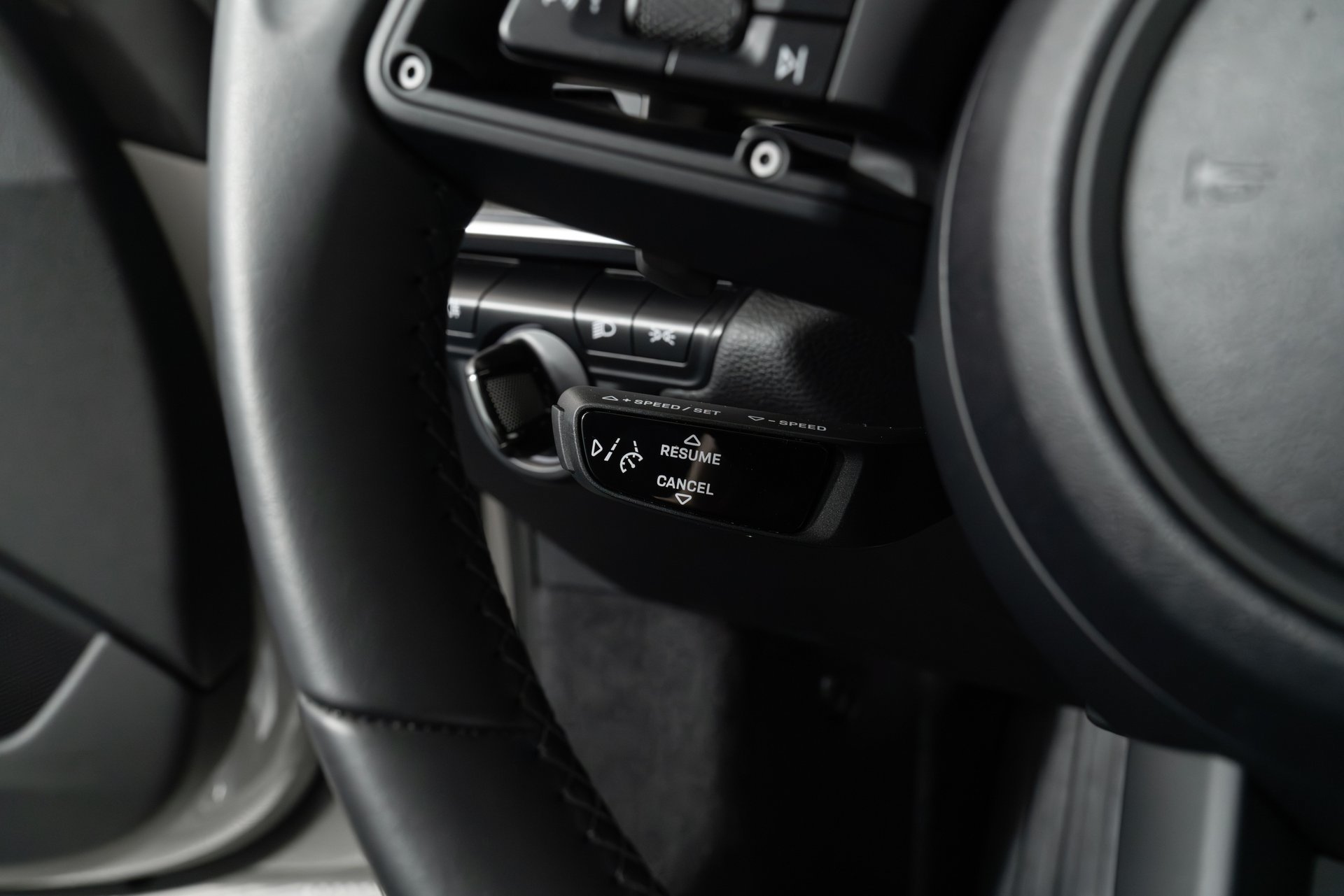 Used 2024 Porsche 911 Carrera image 22