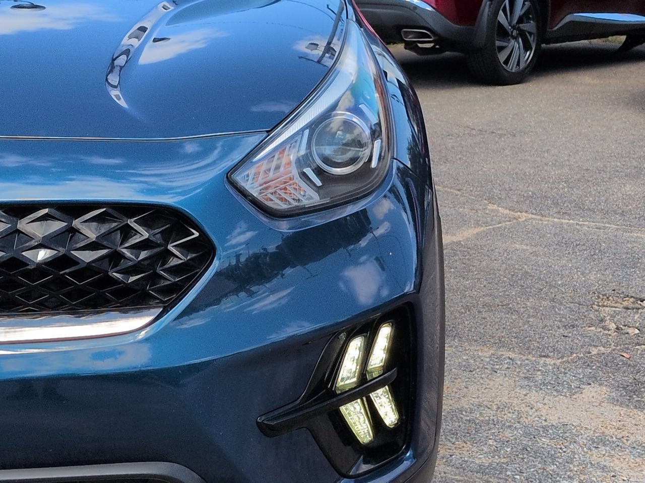 Used 2020 Kia Niro LX FWD image 10