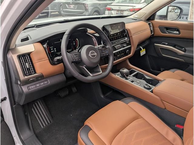 New 2025 Nissan Pathfinder Platinum w/ Cargo Package image 13