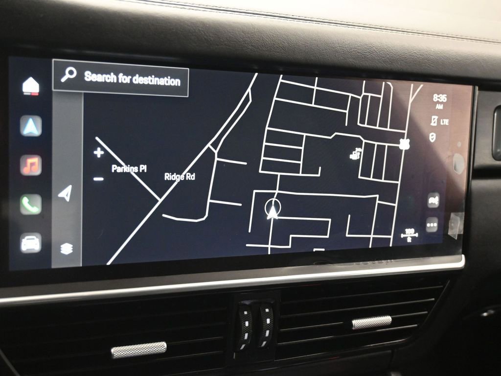 Certified 2022 Porsche Cayenne Turbo S AWD/4WD image 16