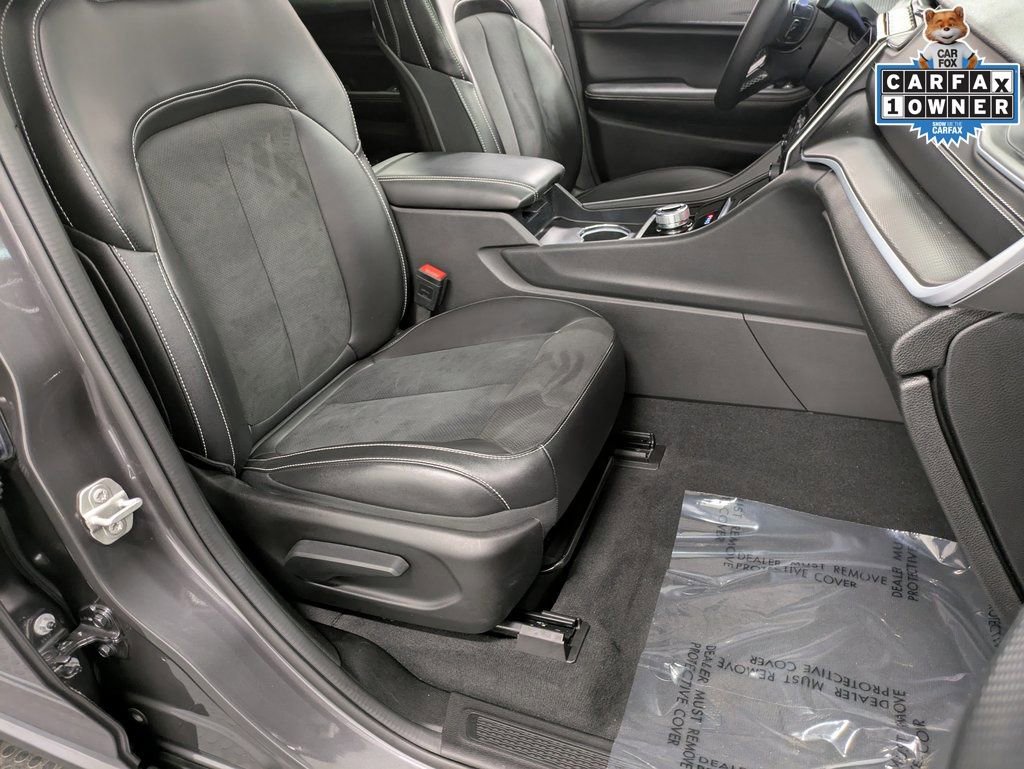 Used 2024 Jeep Grand Cherokee L Altitude image 30