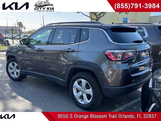 Used 2018 Jeep Compass Latitude image 2