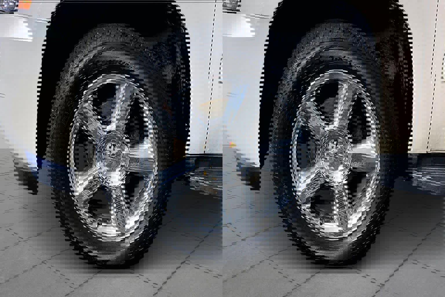 Used 2013 Chevrolet Tahoe LTZ image 10