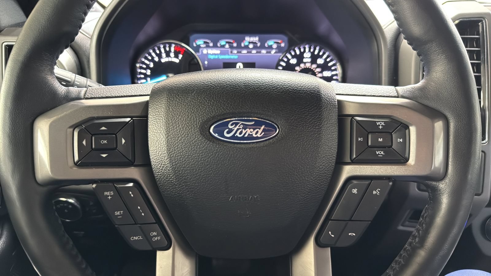 Used 2021 Ford Expedition XLT RWD image 14